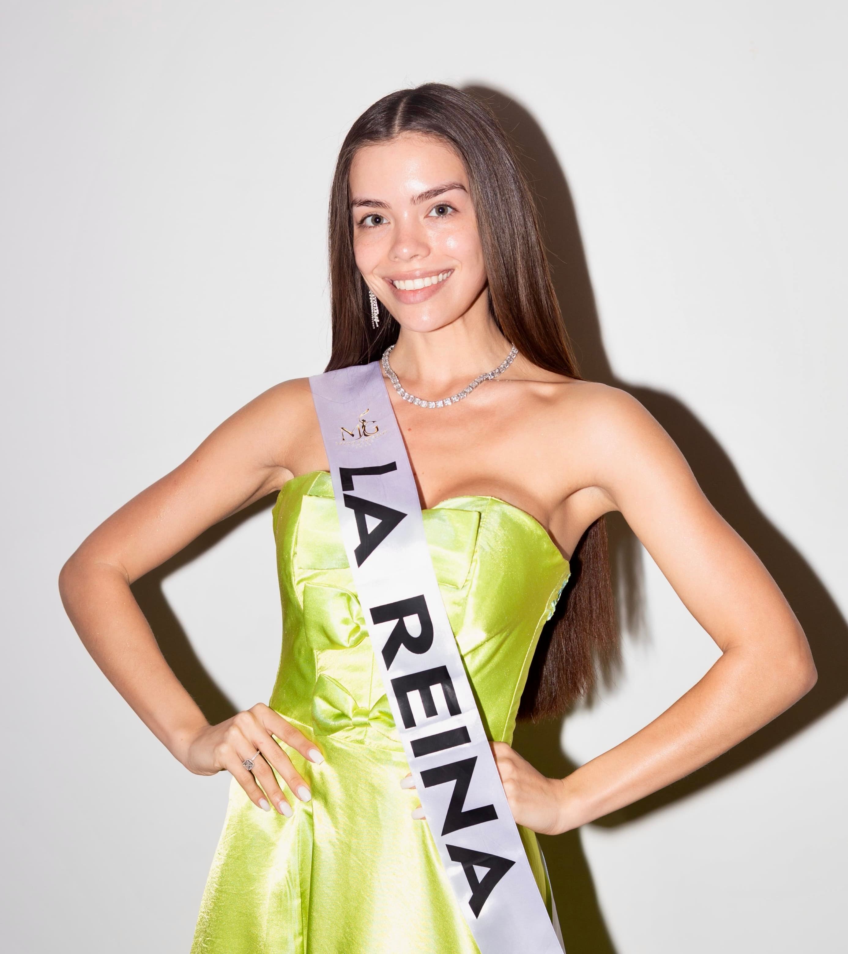 Paula Jiménez — MISS LA REINA