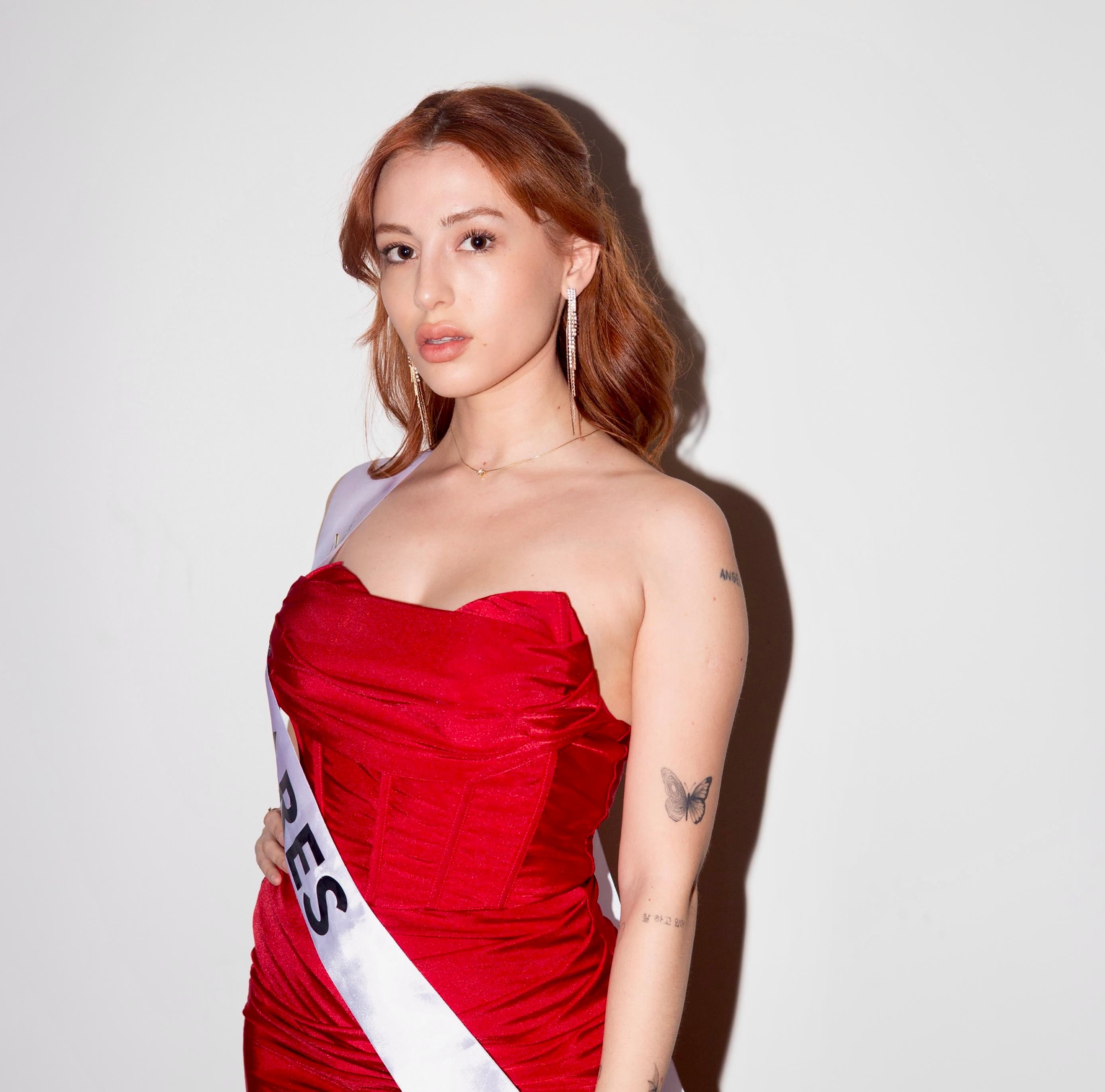 Valentina Salinas — MISS LINARES